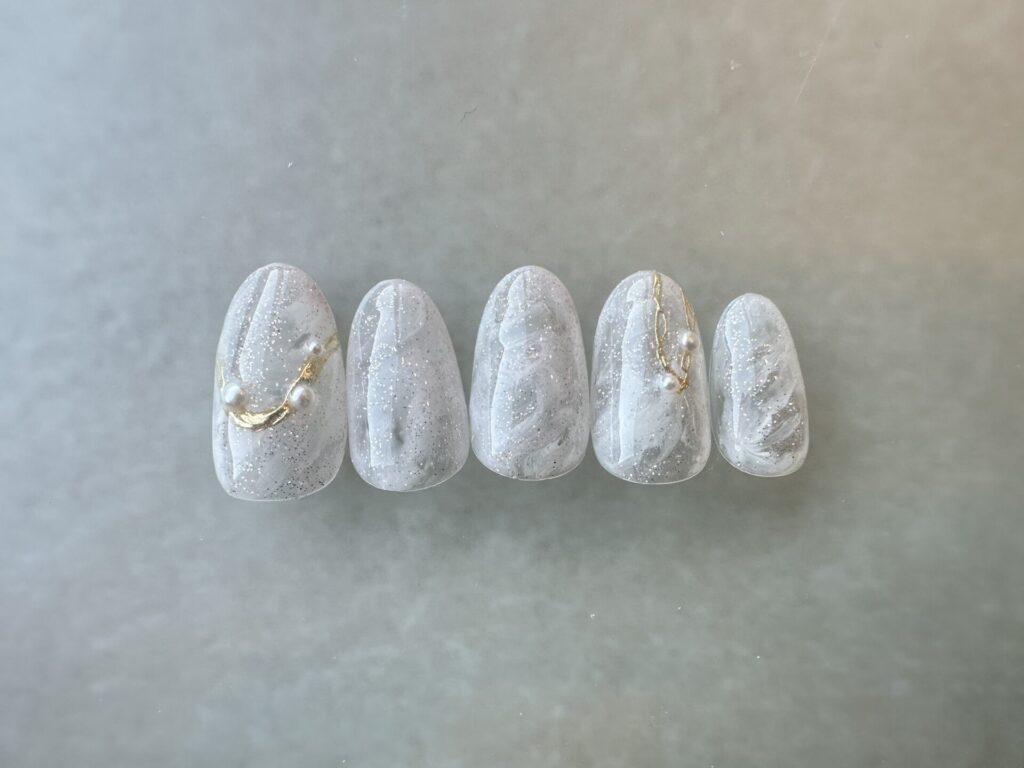 12月スタッフおすすめアート#2025